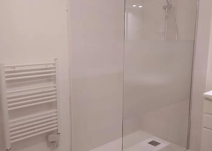 Appartement Moderne A Avec 2 Couchages - Fr-1-680-46